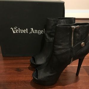 LIKE NEW Velvet Angels Leather Heeled Booties